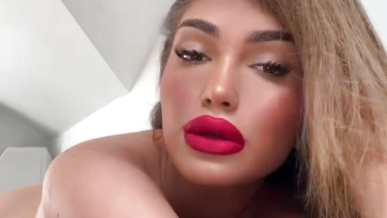 Got a bit naughtier now ☺ - clip cu Kim_Babe model videochat