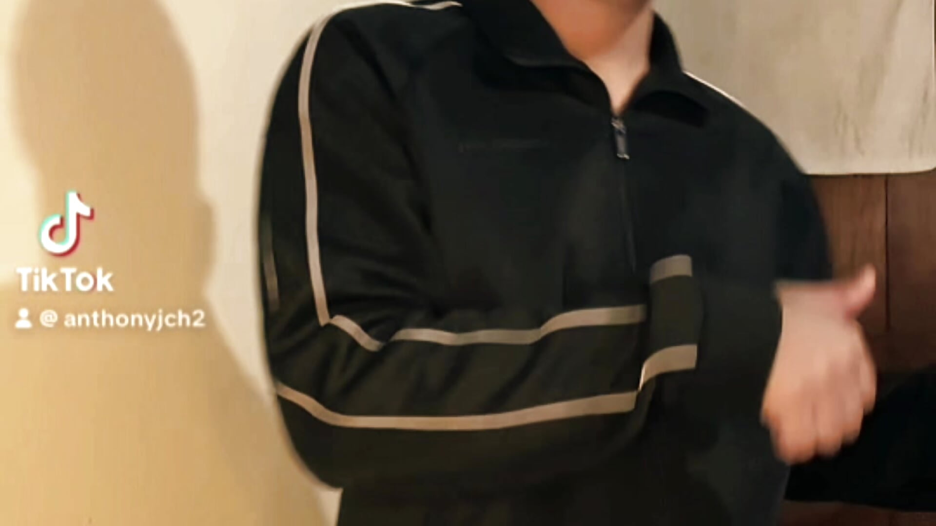 😍 – video od webkamerové modelky Tonyvelvet