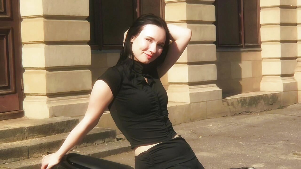 sexy brunette on motocycle - video by vanilla_bunny cam model