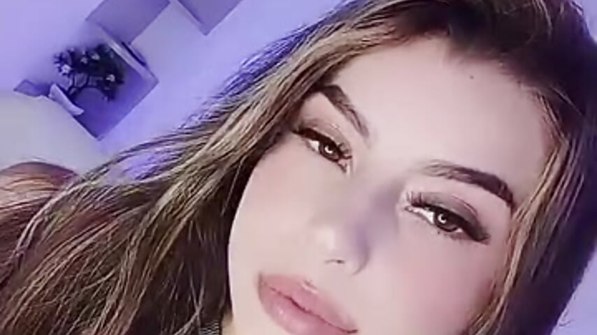 Hi dears – video modela na kameri eimy__1