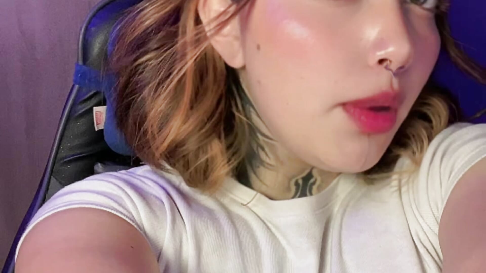 😶‍🌫️ – video modela na kameri This_is_Kath_