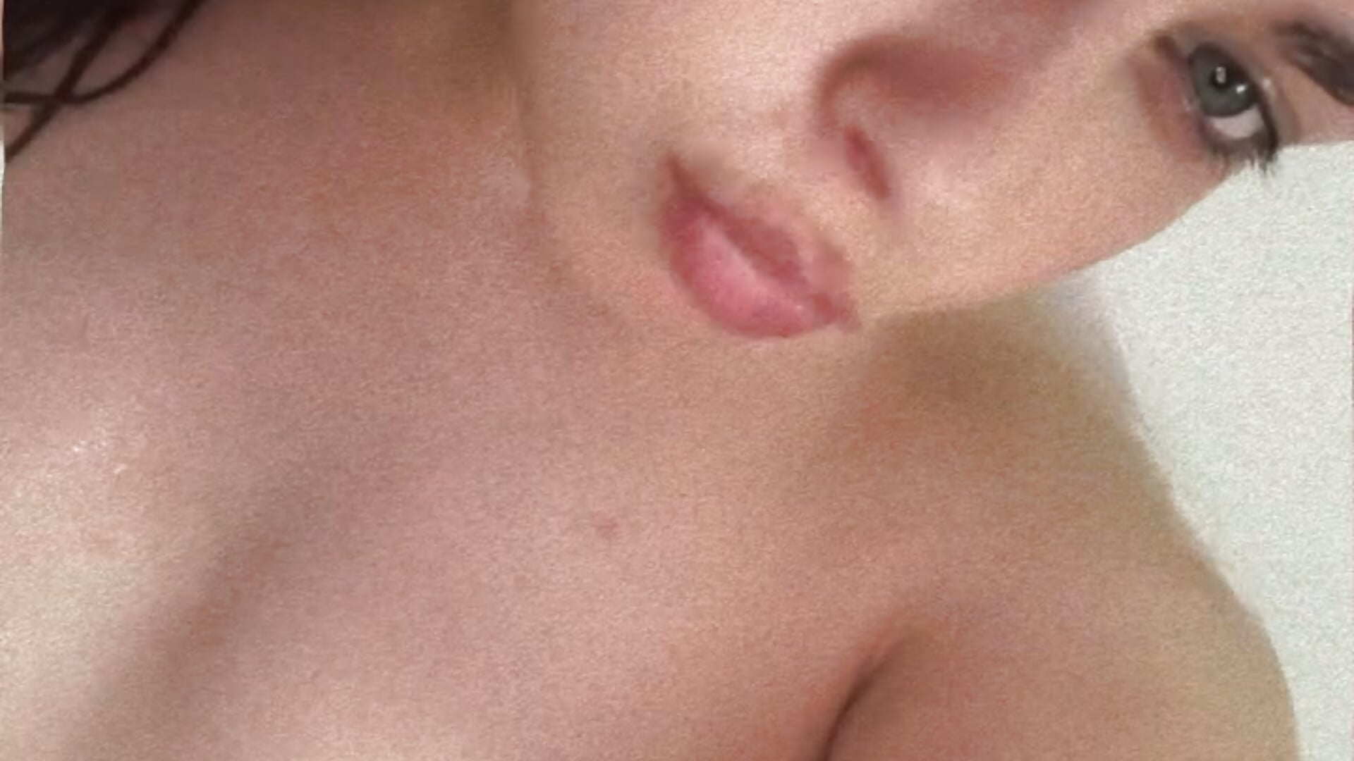 E233BB5D-1D2A-4D47-9491-04197BFDBDCB - video di HelenJan modella di cam