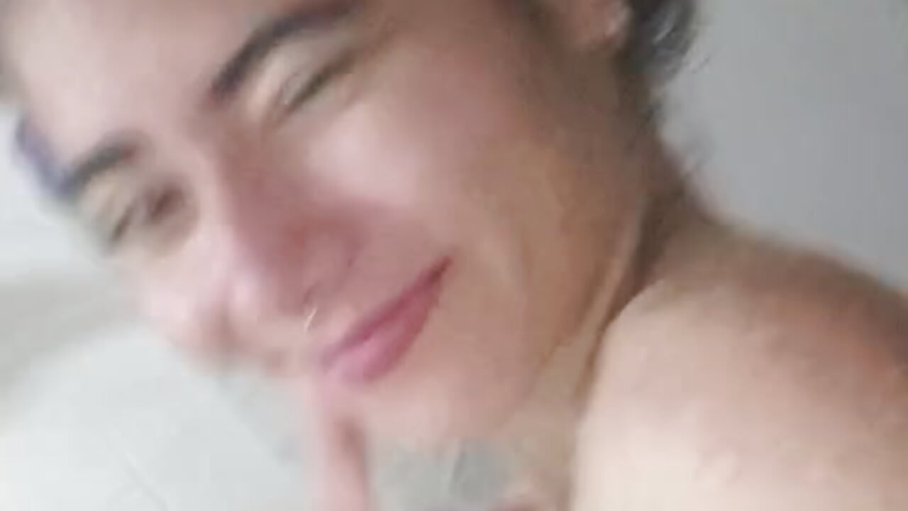 Shower. - βίντεο μοντέλου anne_noire
