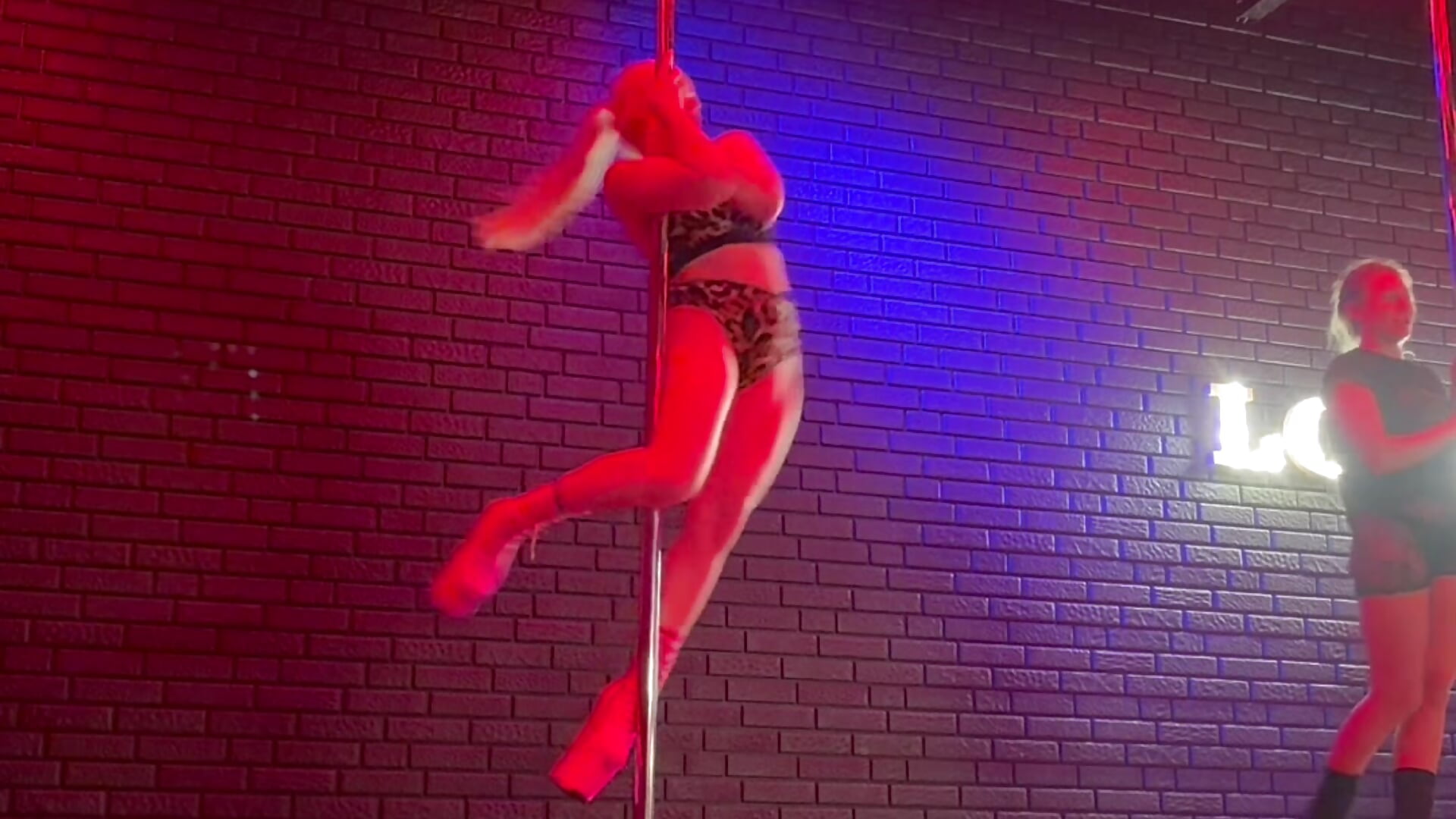 Dance 🪩  💃🏻 - video oleh Princessofcrime kamera model