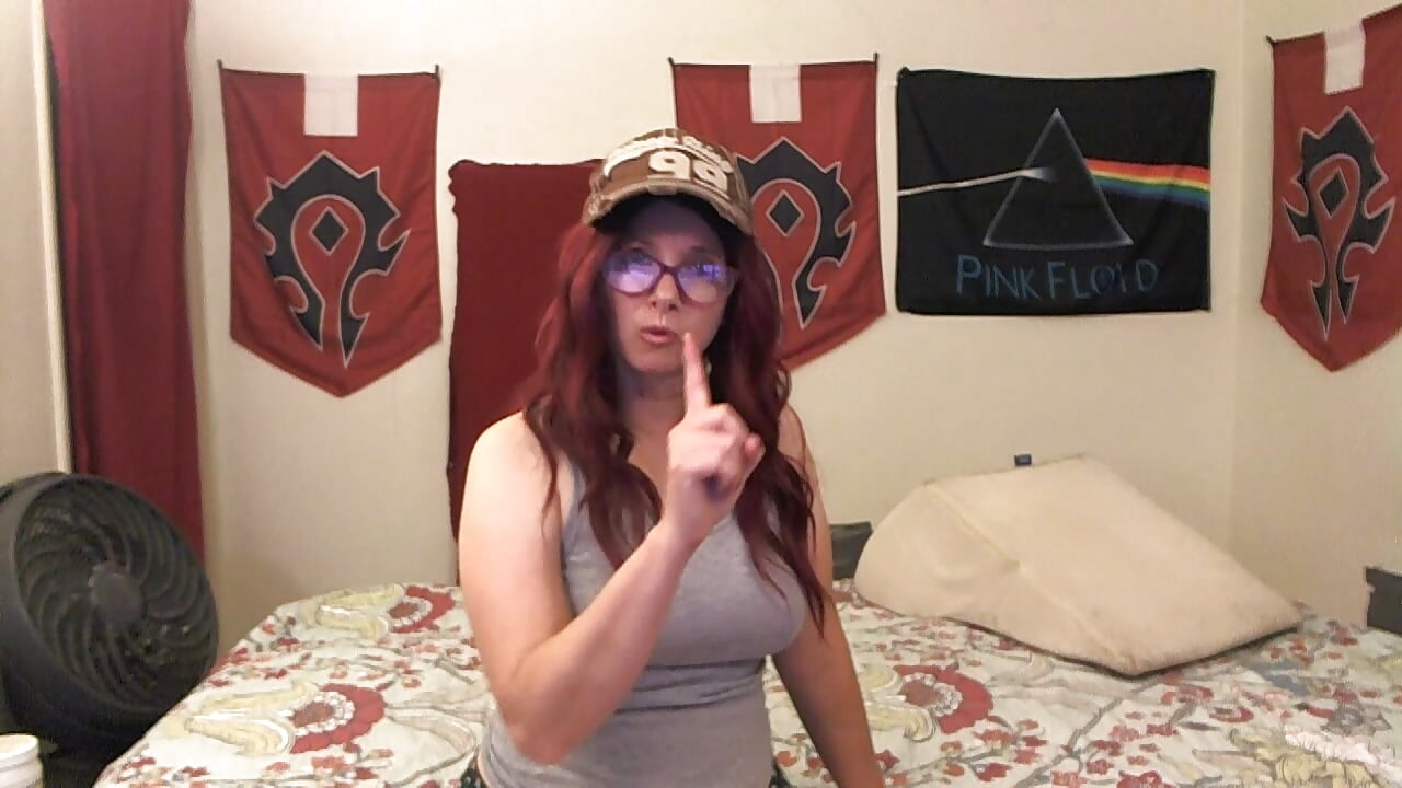 FUCK MYSELF W/ BASEBALL BAT FANTASY - video by WOWMATURESARAH cam model