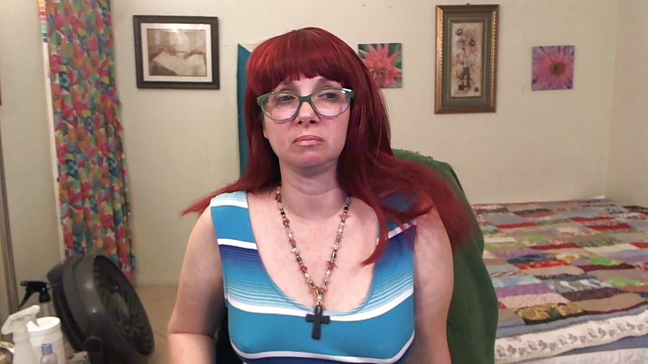 BAD CAM GIRLS,RUDENESS AND YOUR MONEY...PLEASE WATCH - video by WOWMATURESARAH cam model