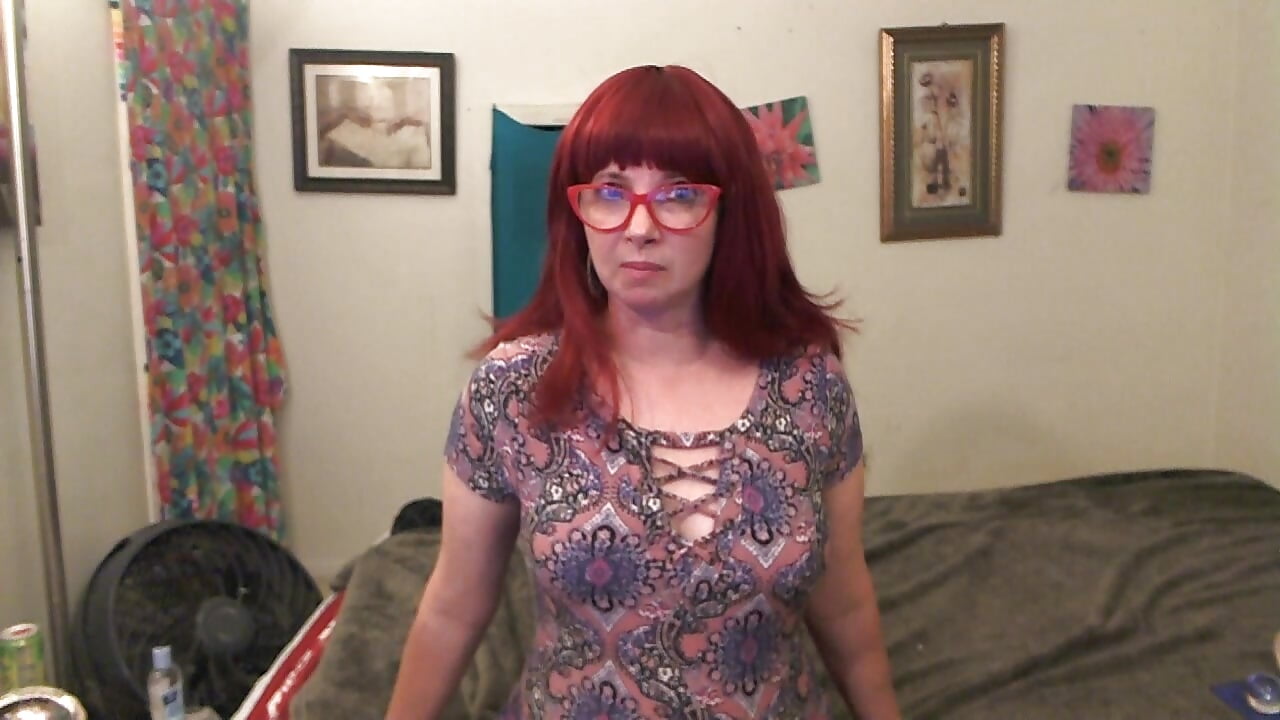 CUCKOLD WIFE TO HUSBAND ROLEPLAY VIDEO - video by WOWMATURESARAH cam model