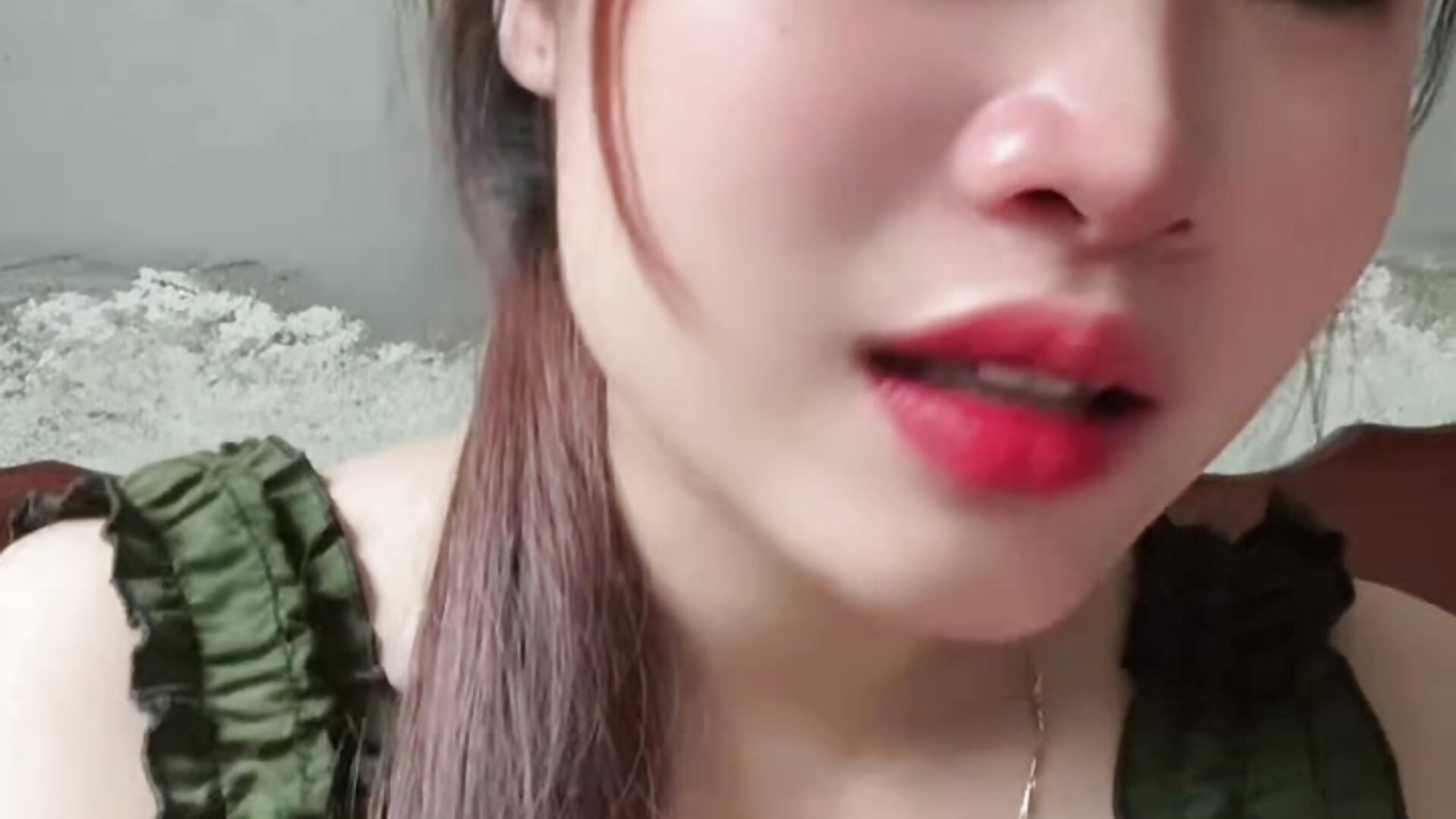 😘😘 - 視頻由 min2002a 主播提供