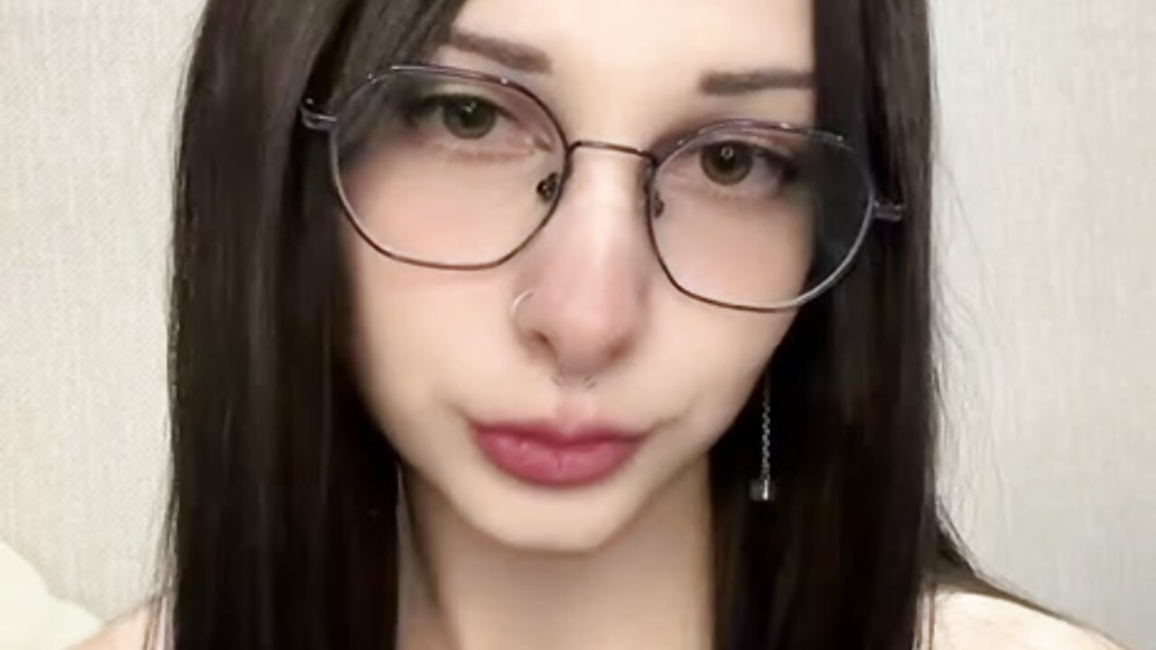 Lipsing 3 - vídeo de BigBoobiesALT modelo de câmara