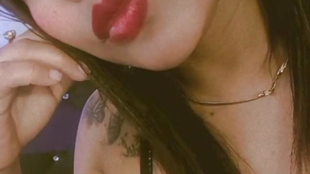 ME - vídeo de KAROLMOON_TAY modelo de câmara