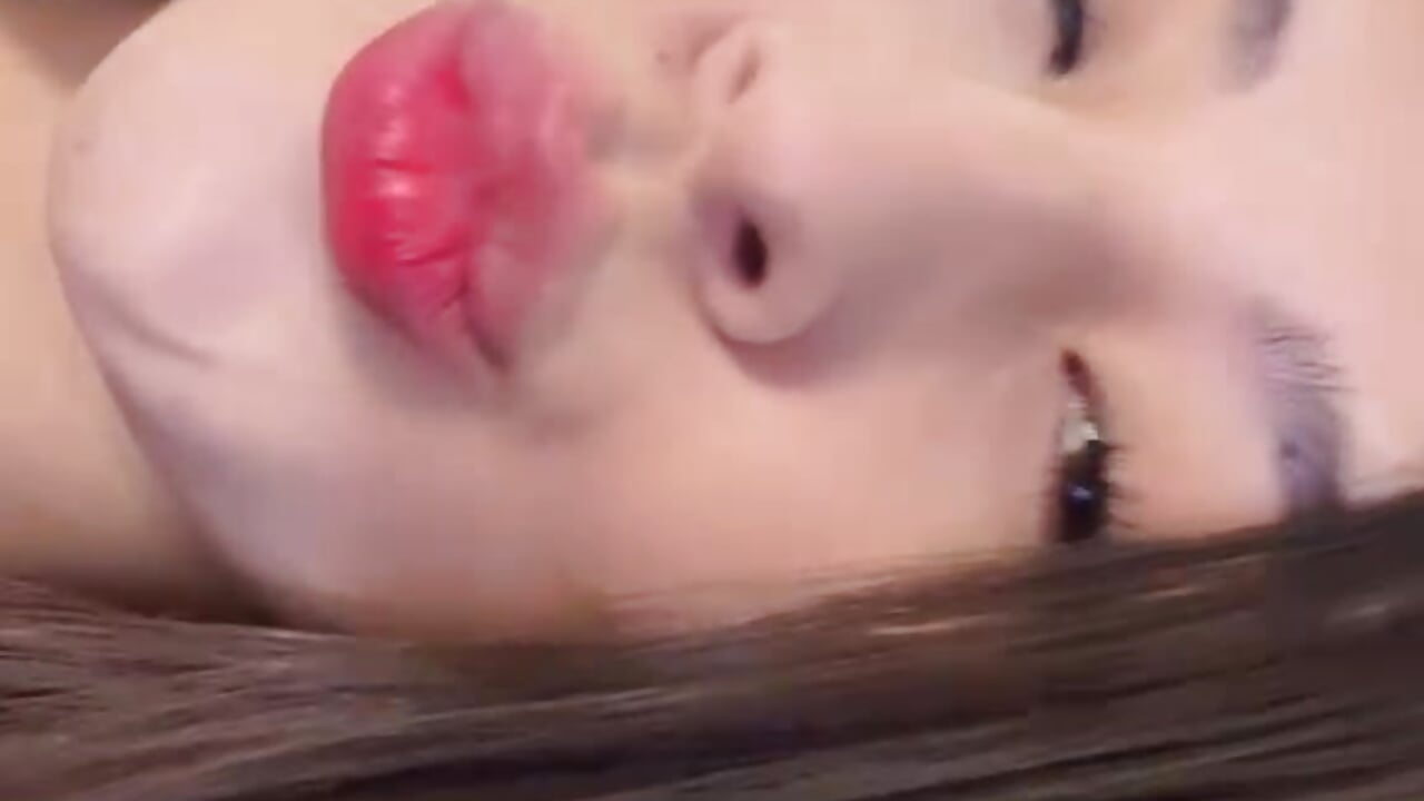 Hey! - video của người mẫu cam AntonellaRossi__