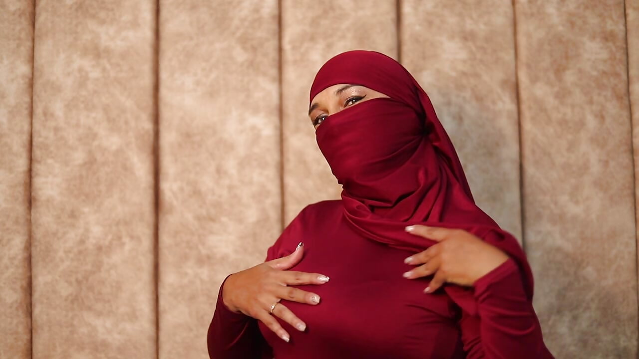 Welcome to my world 🍓 - Vídeo de nuraadhara, modelo de vídeos
