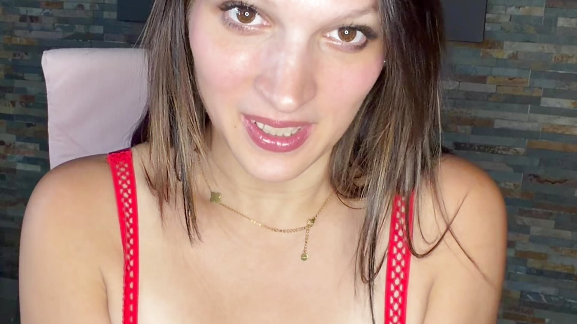 Sexy Dessous und ein geiles Spielzeug bringen mich zum 💦🥵 - Video von PaulaHilgers Cam-Model