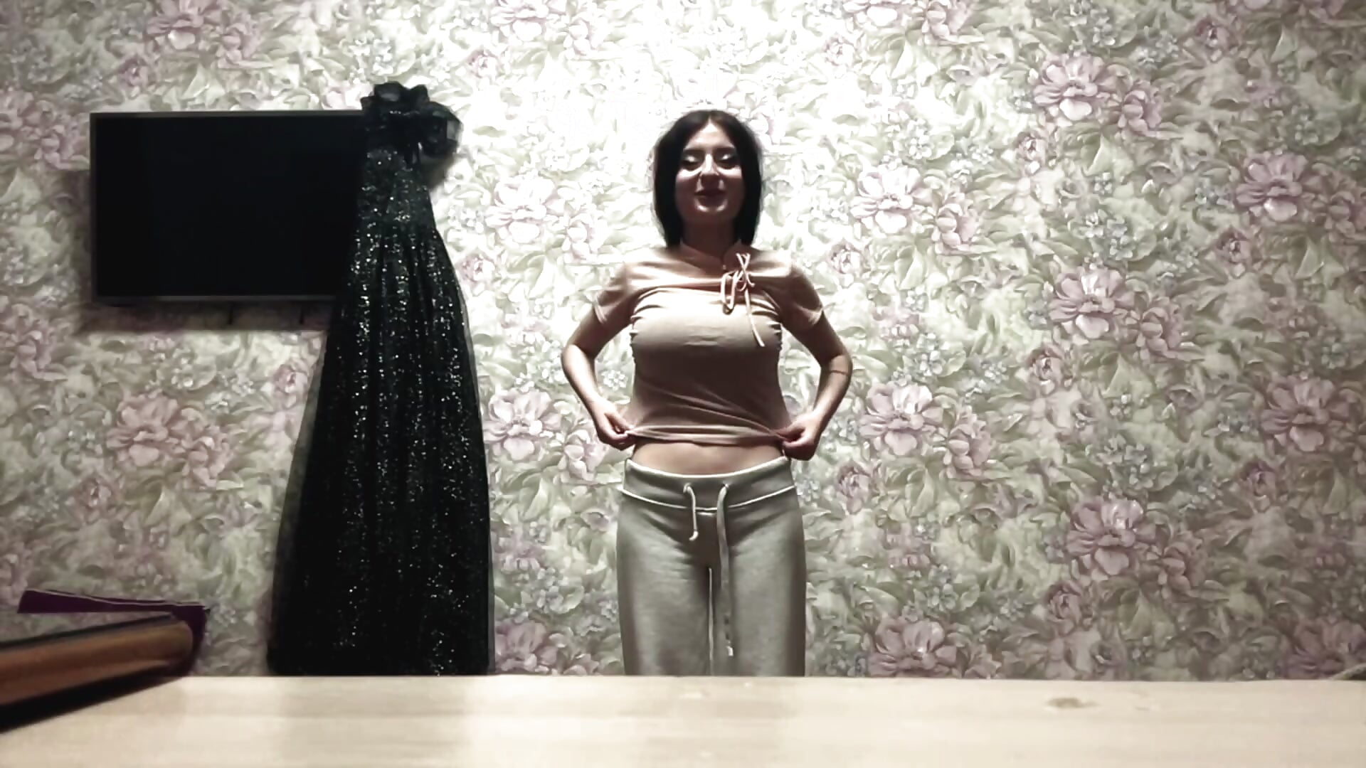 Cute Fitness－カメラキャストのLucyOldershawの動画