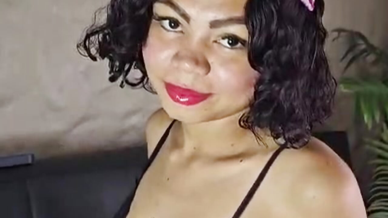 a look at my body🎭 - vidéo du modèle de showcams Mia_Bleze