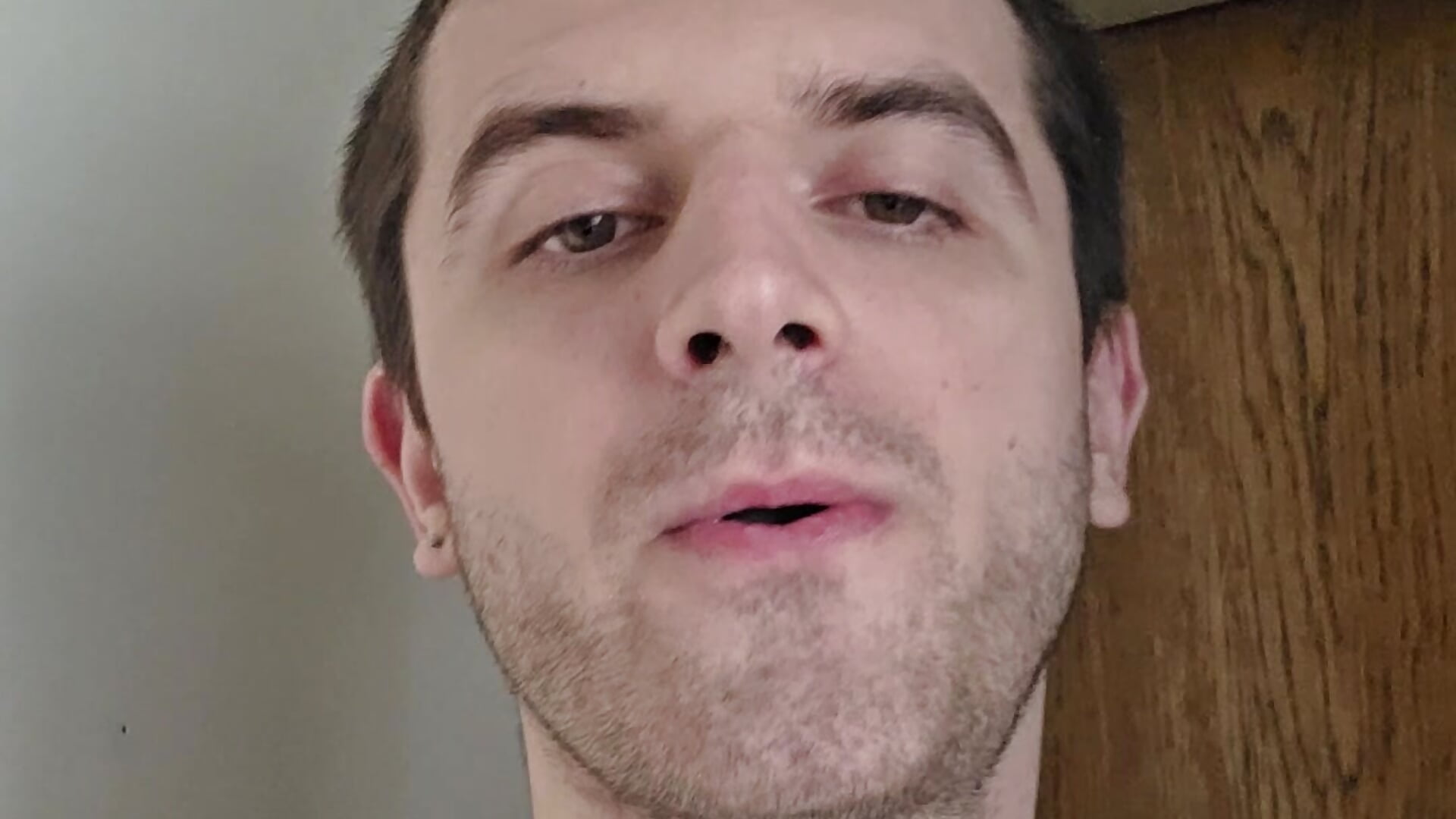 Spit– REDbossFindom kameramodell videója