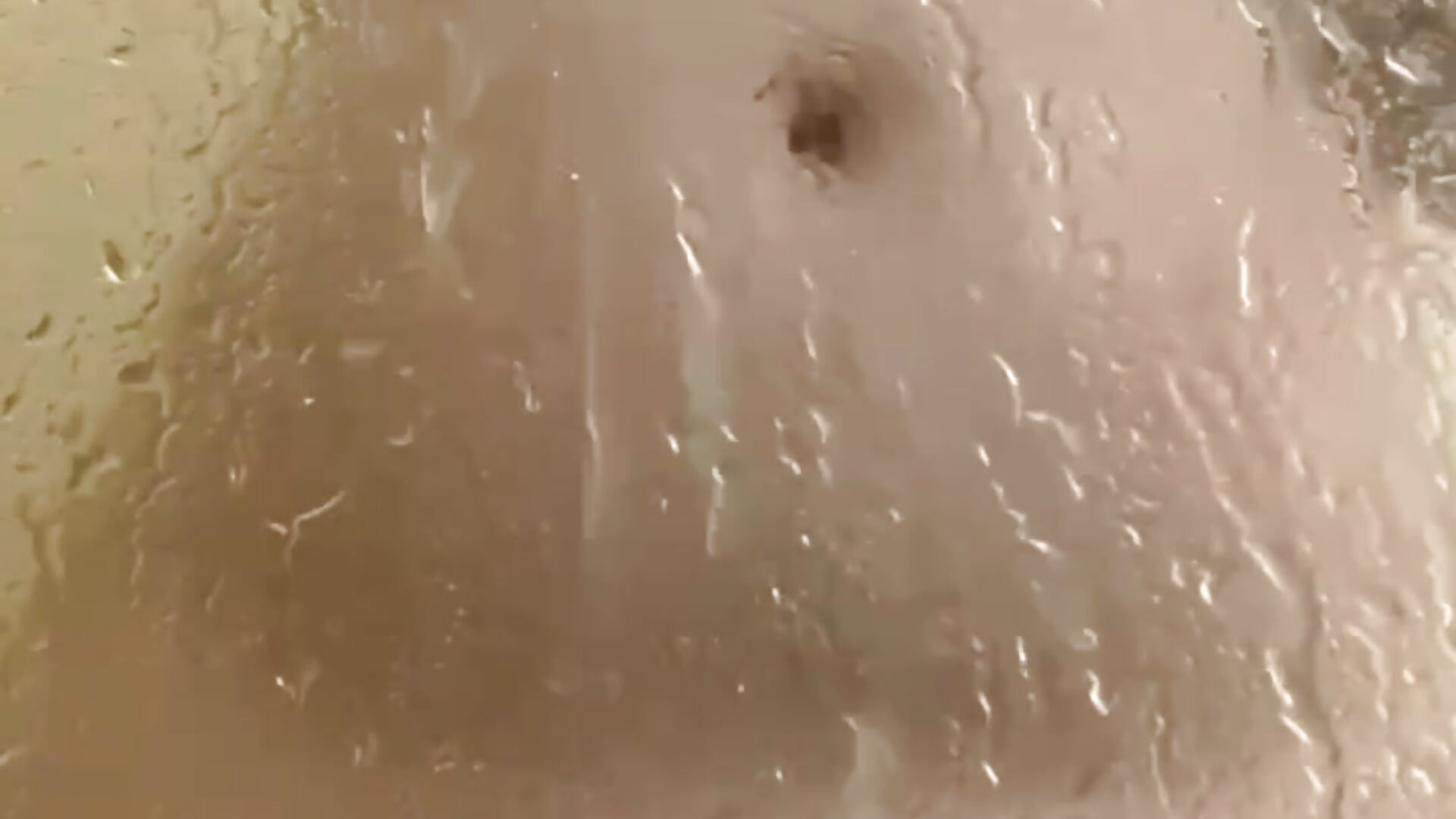 Look at me in shower through the glass😉