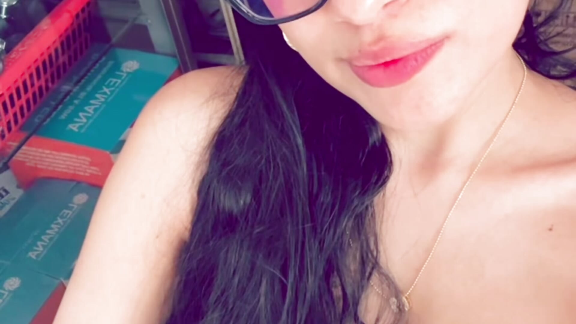 Kiss – video od webkamerové modelky cloe_milky
