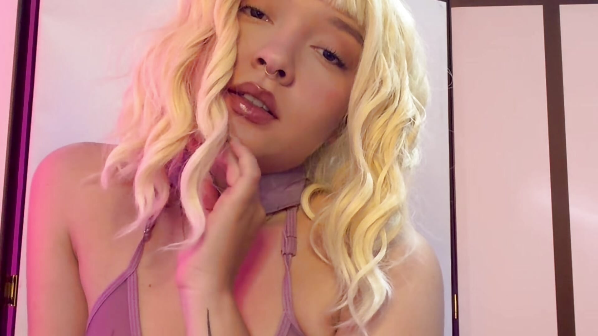 Kiss– Juliiee_ kameramodell videója