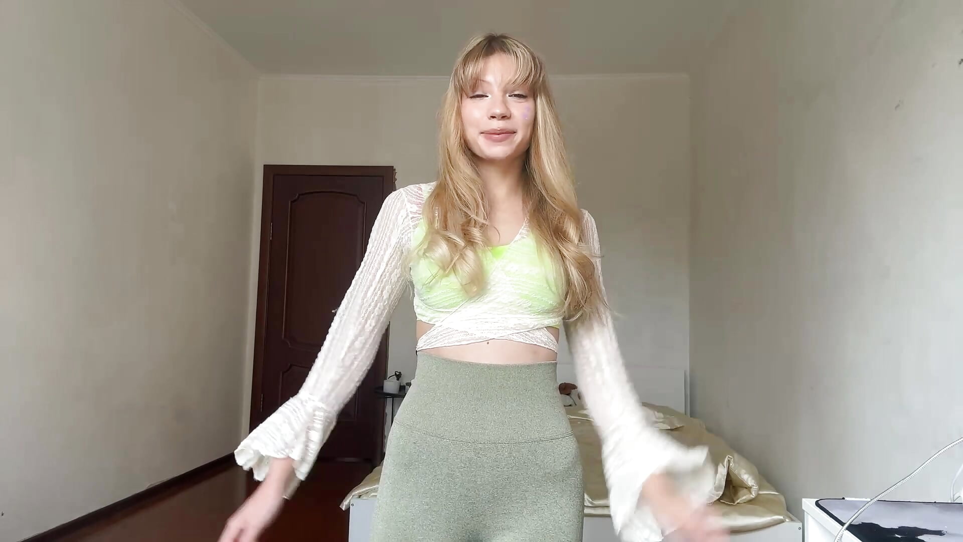Welcome – video od webkamerové modelky ToggedTramp