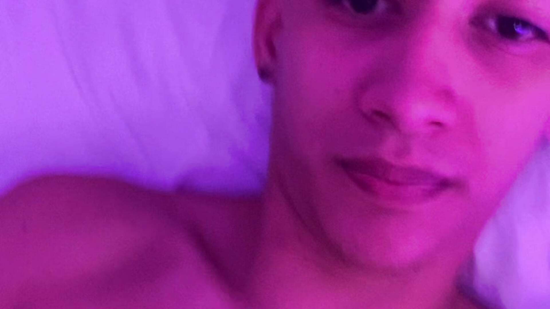 It's me - clip cu Hoguyvictor model videochat