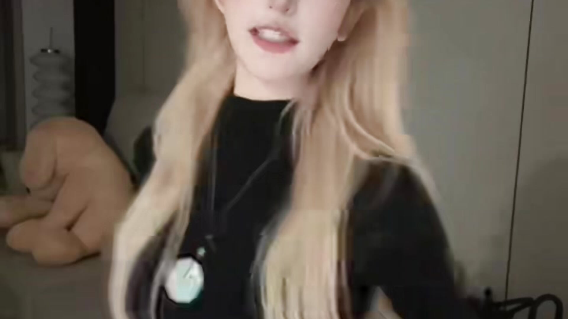 1f7471c1184151ba2c73d5807f2b4872 - video by smile-friend cam model