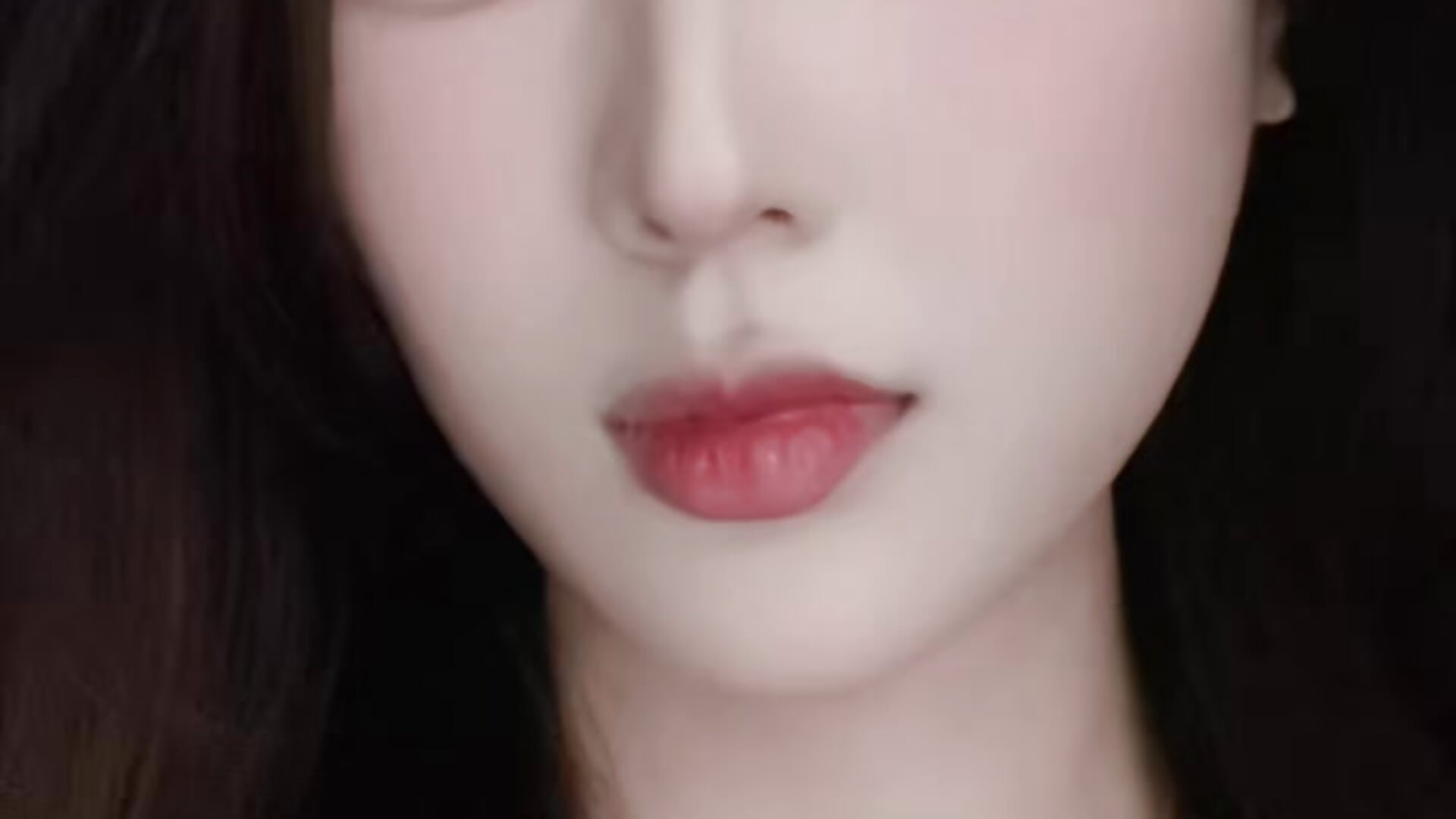 💕💕💕 - video by yiyi-ya