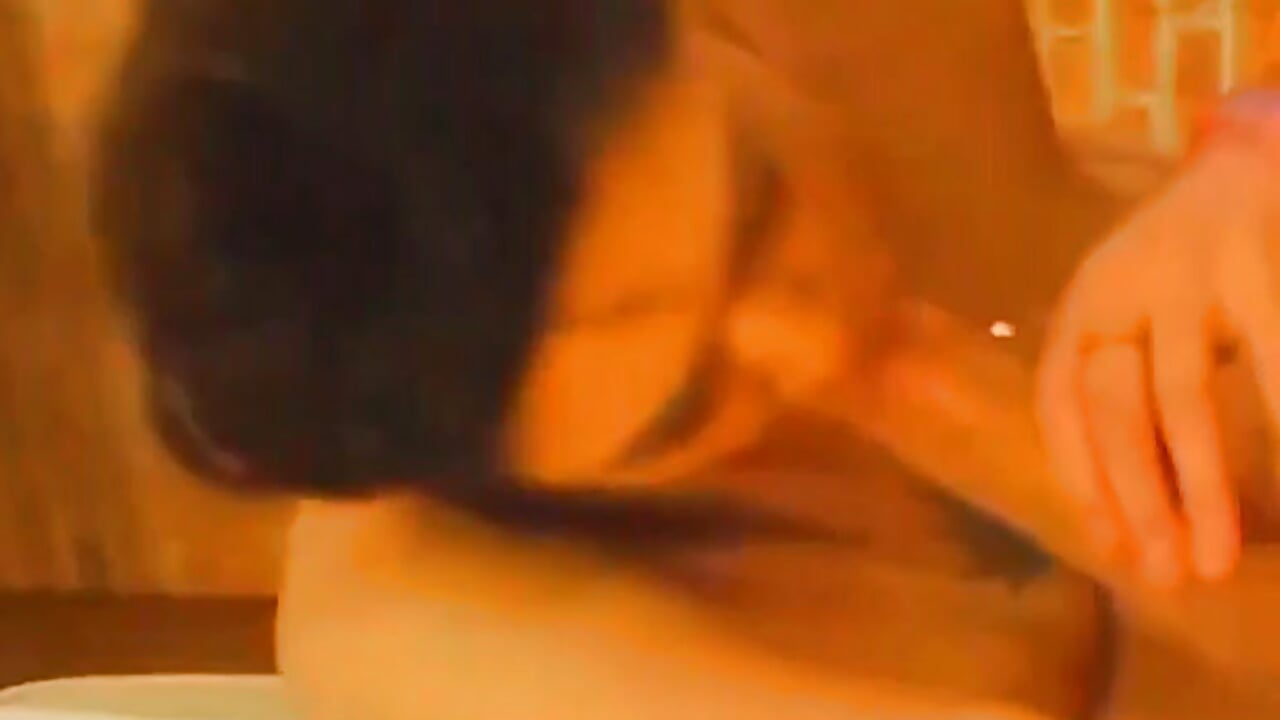 Hot teen slut sucks a huge cock 69 - clip cu TavlynRose98 model videochat