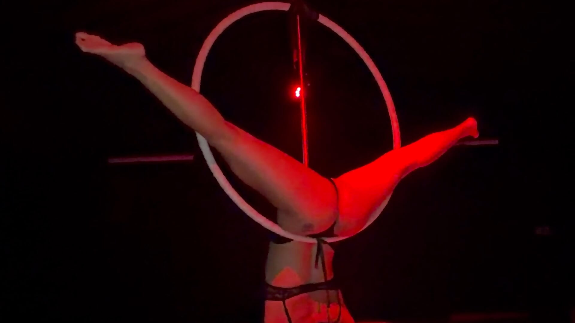 Sexy Lyra Hoop dance - Private show for you — filmik Estrellalive, modela(-lki) na kamerkach