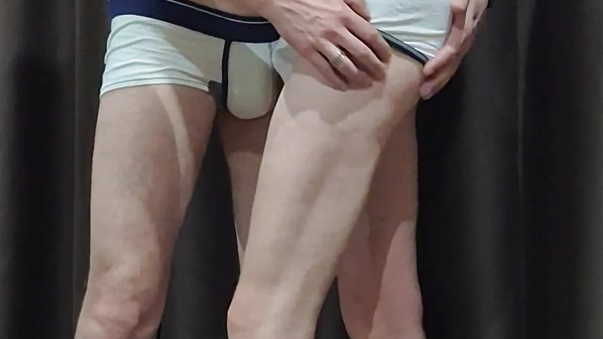 My boyfriend and I will be stimming together soon.– MaximPup kameramodell videója
