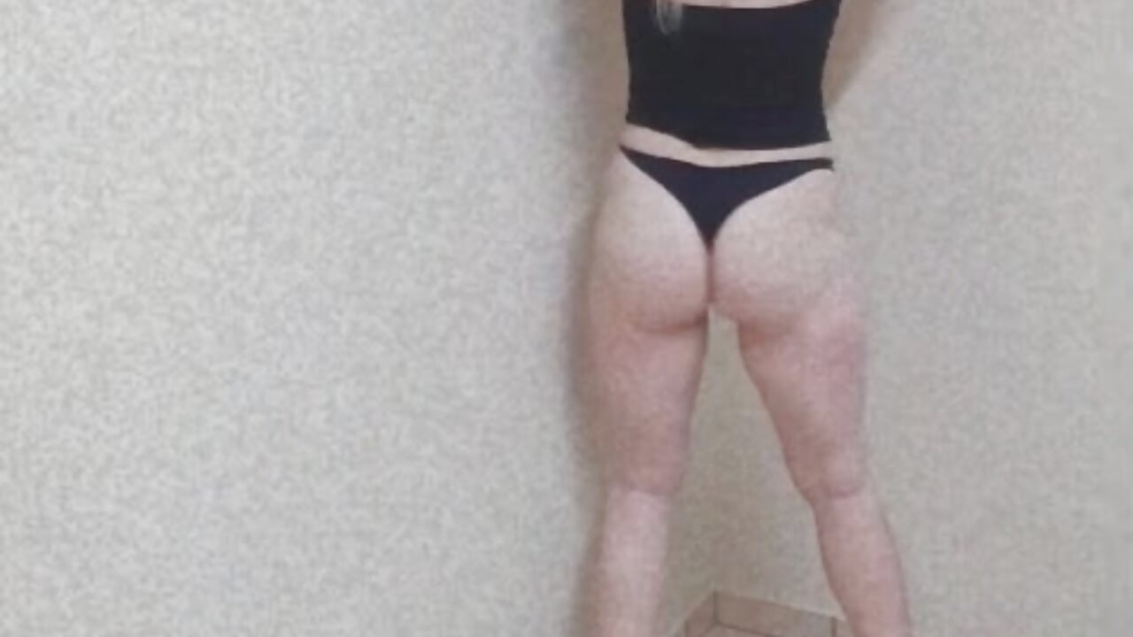 One little look… and you might be hooked.💋 - video by KrissyZara