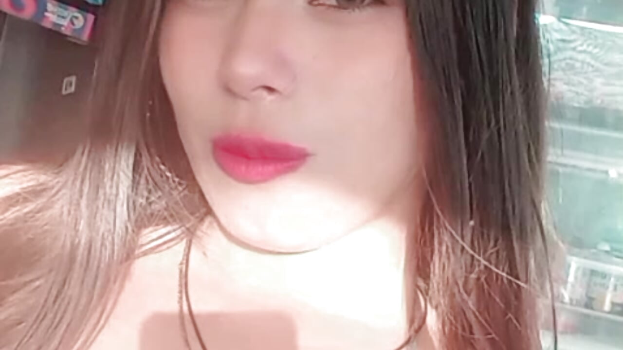 WhatsApp Video 2026-08-24 at 9,01,07 PM - vídeo de Natalie_Moreau modelo de câmara