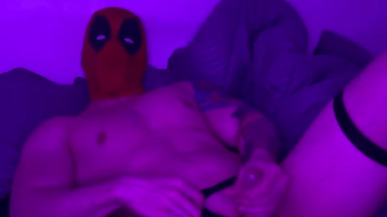 LOOKING FOR SOME THAT HELP ME - video av Sebastian_storm cam-modell