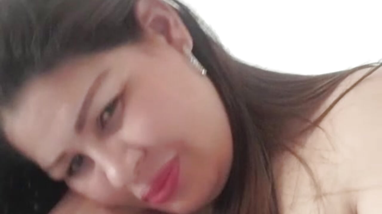 Hello, are you coming to welcome me? - video của người mẫu cam Rachel-Cole