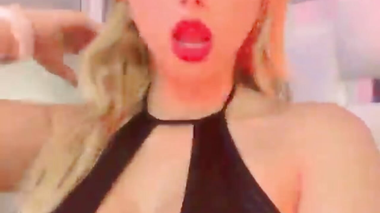 Catch me if you can. 🐰 - video by AngelaBeker_ cam model