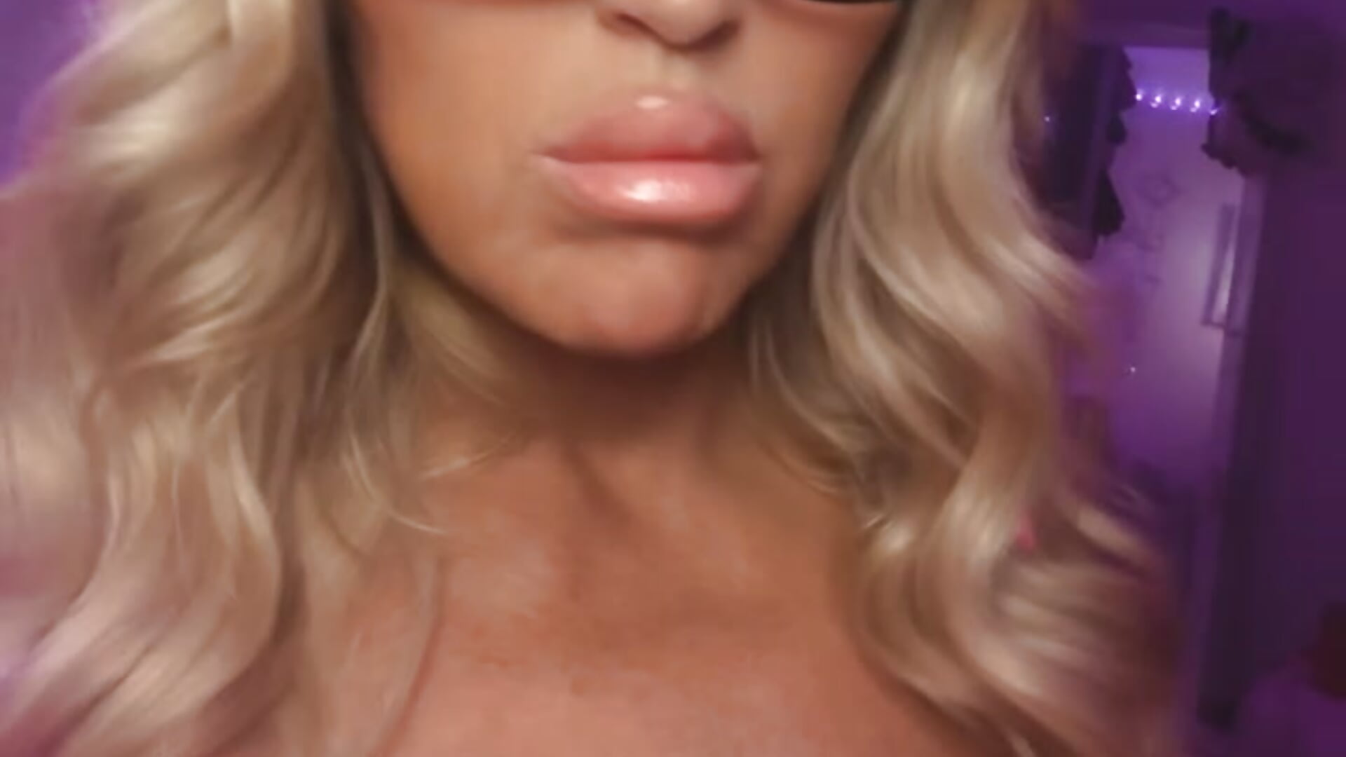 Fully charged DOMI💦– Jenna-Curvy-Cougar kameramodell videója
