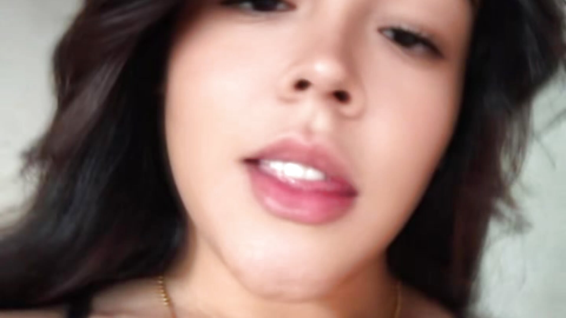🙊😈 – видео вебкам-модели Miahoneyx