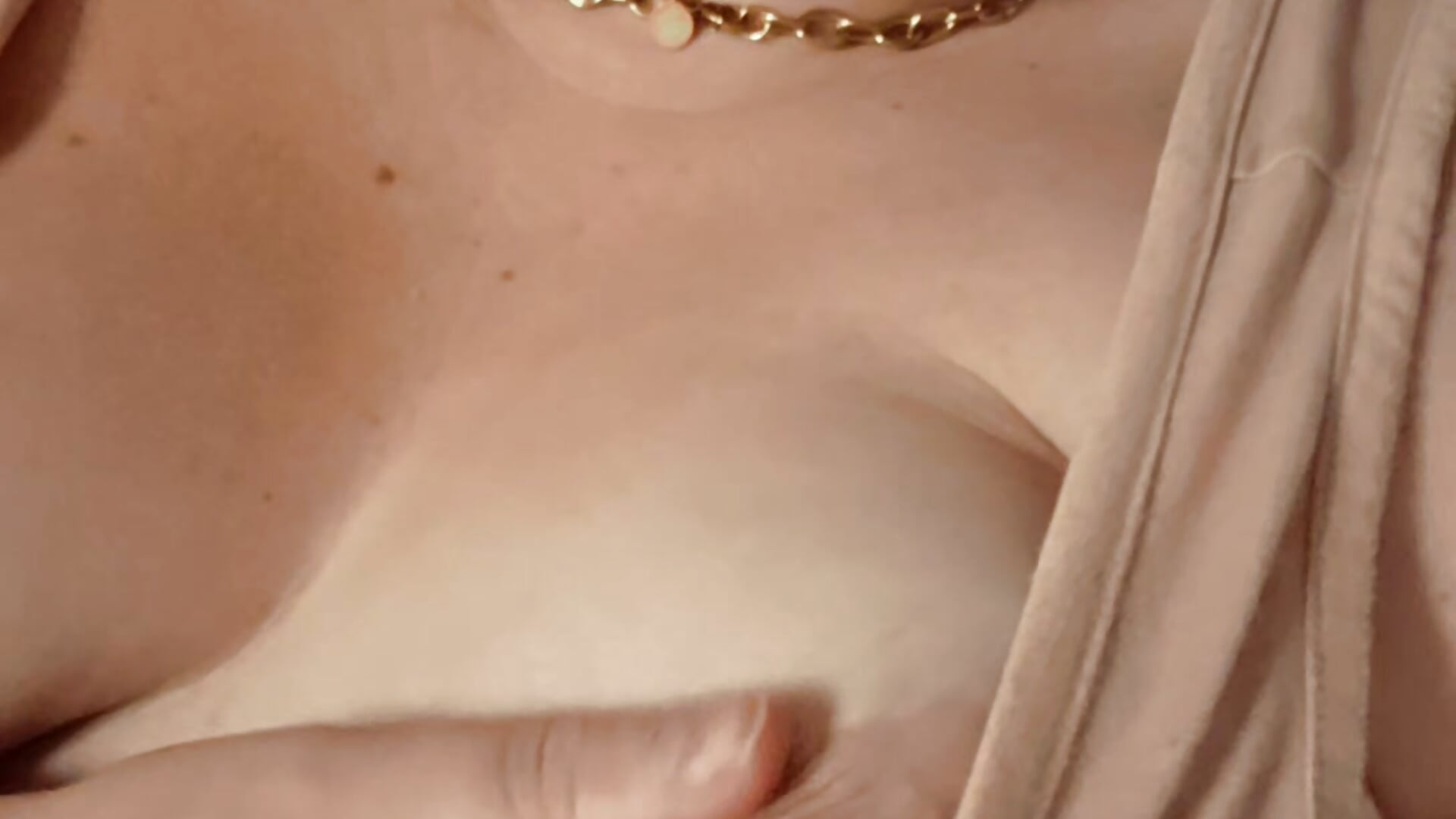 Willst du mein Wunscherfüller sein? 😏💋 - Video von loumara Cam-Model