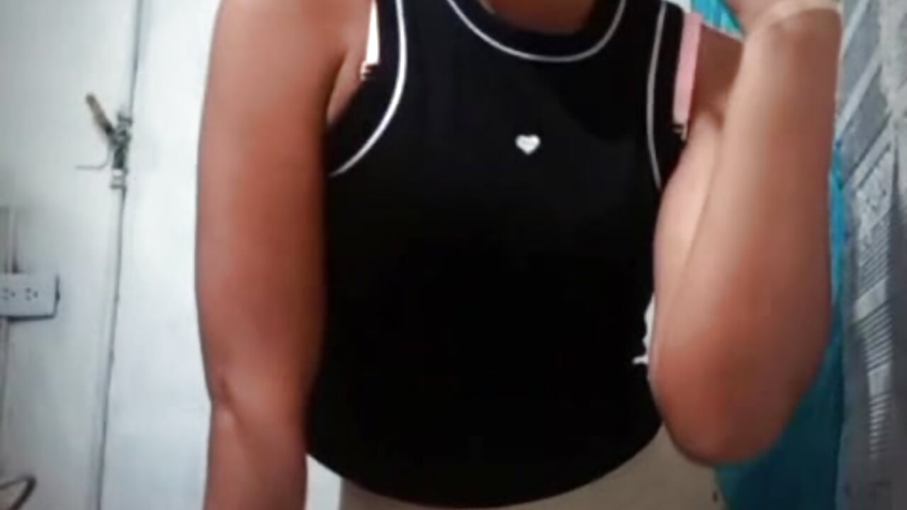 WhatsApp Video 2026-10-10 at 1,46,39 PM - video di Sasha_sainn modella di cam