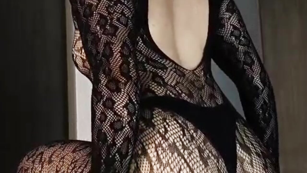 Hi, here i'm again💫 - فيديو من Kaia_Lauren موديل الكام
