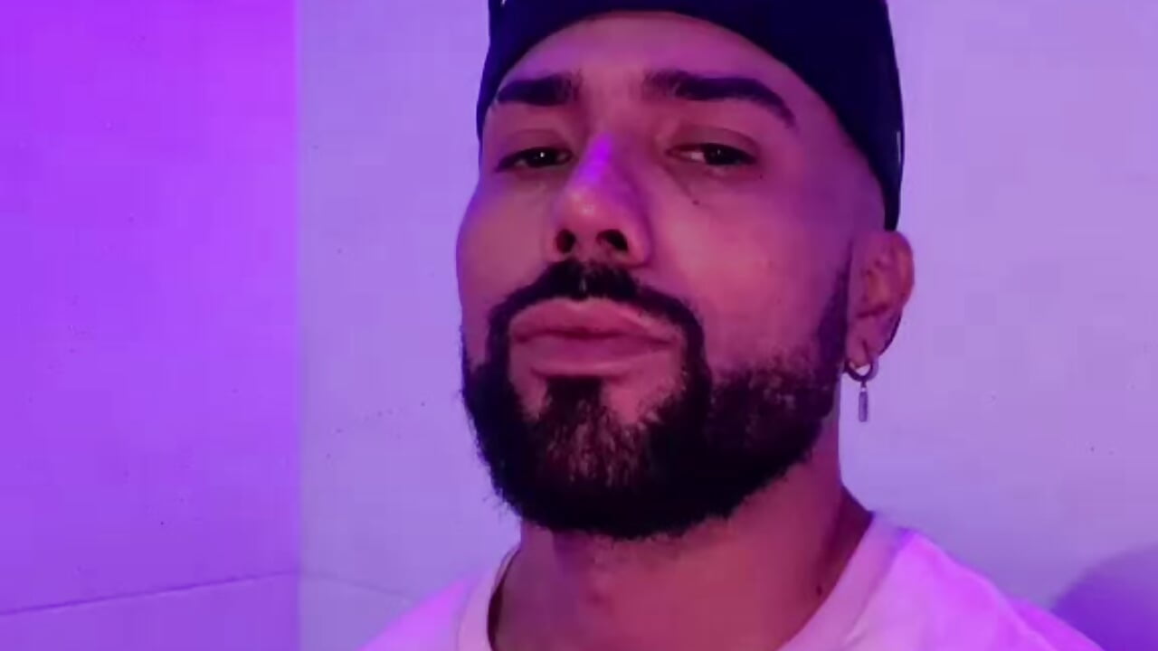 YO - video by Michaels_Boys cam model