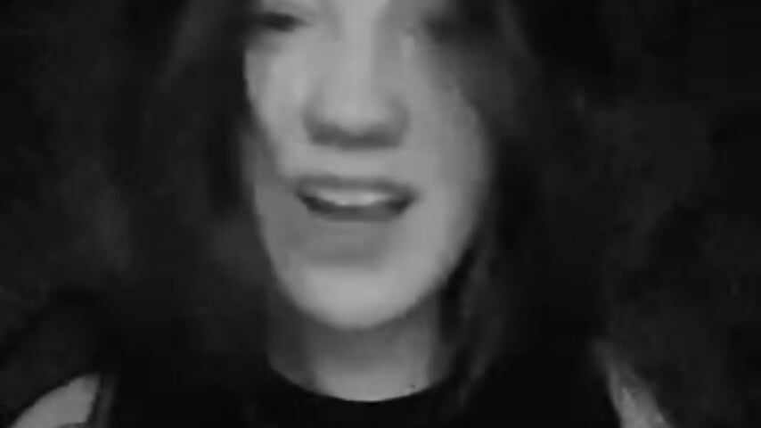 vibe – video modela na kameri Showmyboobs