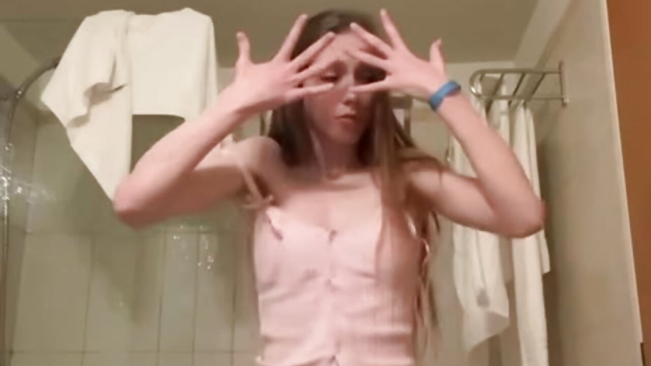 ^^ - video oleh mollyrealay kamera model