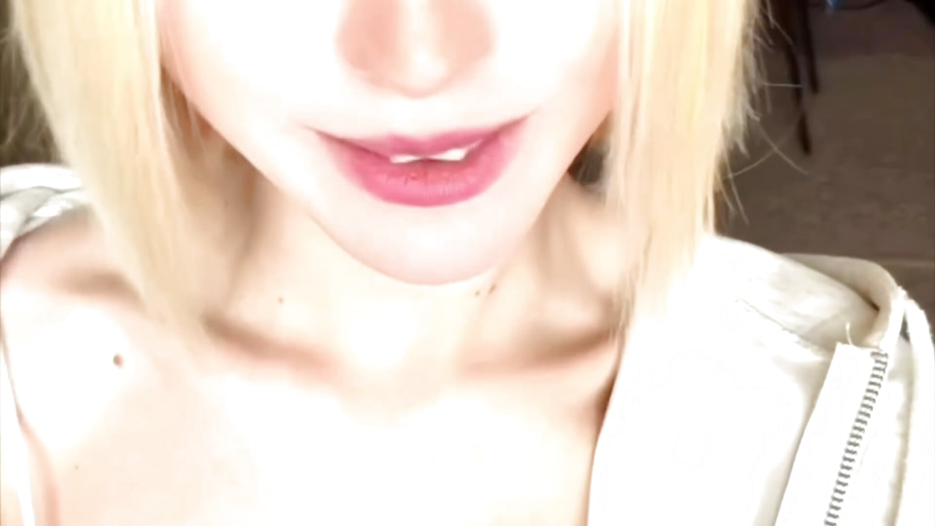Mia - video av WildHeartCouple cam model