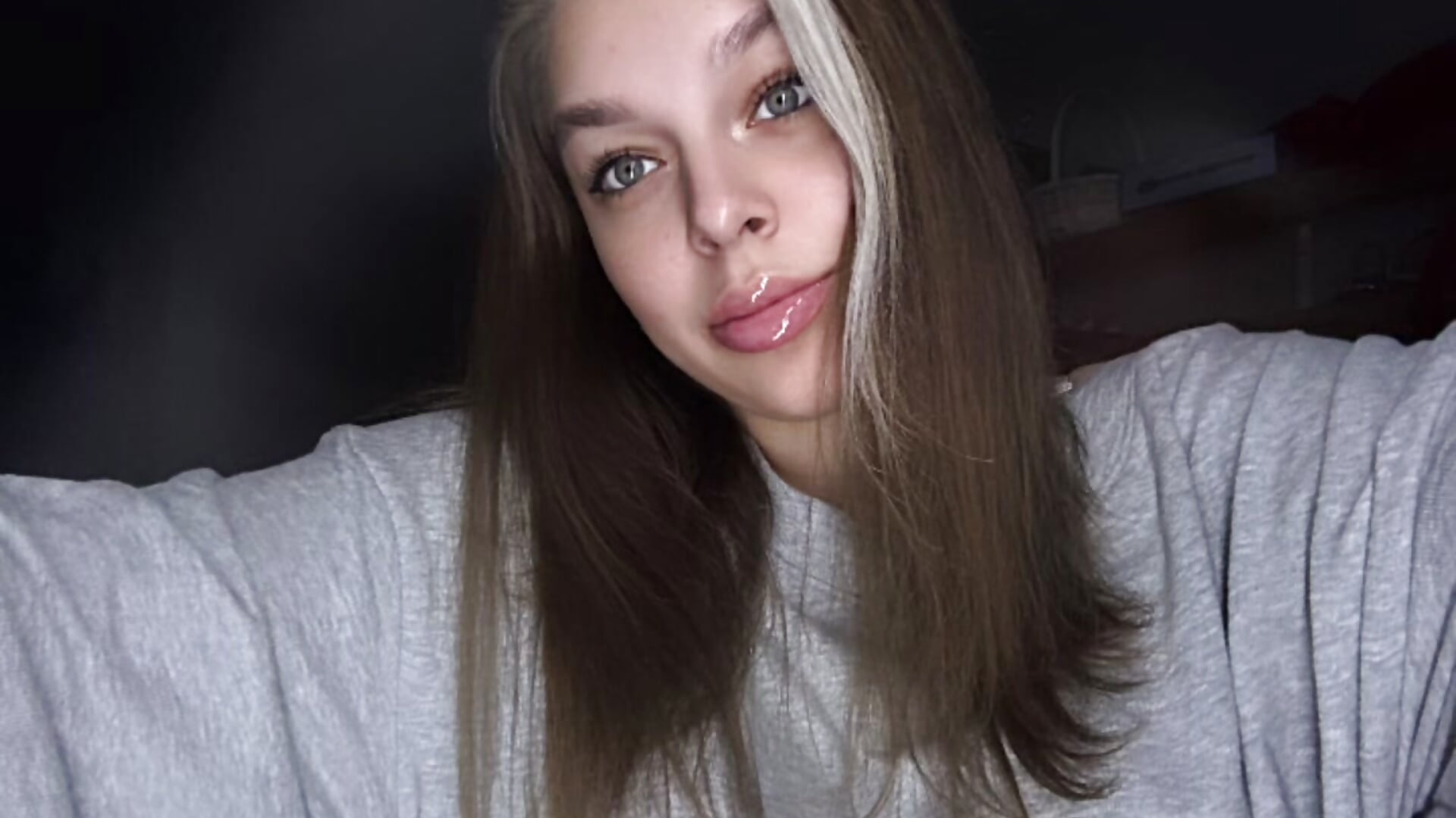5b6ab9a0f5274d3689b5628ff4909cf6 - video od modelky/modela yourgirldream