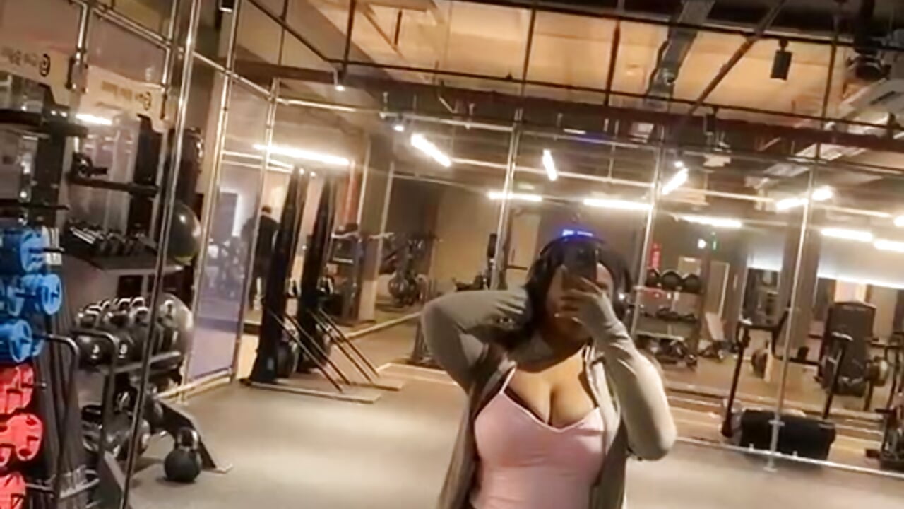 Gym Girliy - vidéo du modèle de showcams BritishBailey