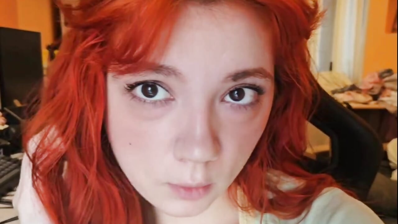 My burning gaze - Vídeo de ChiaArgrow, modelo de vídeos