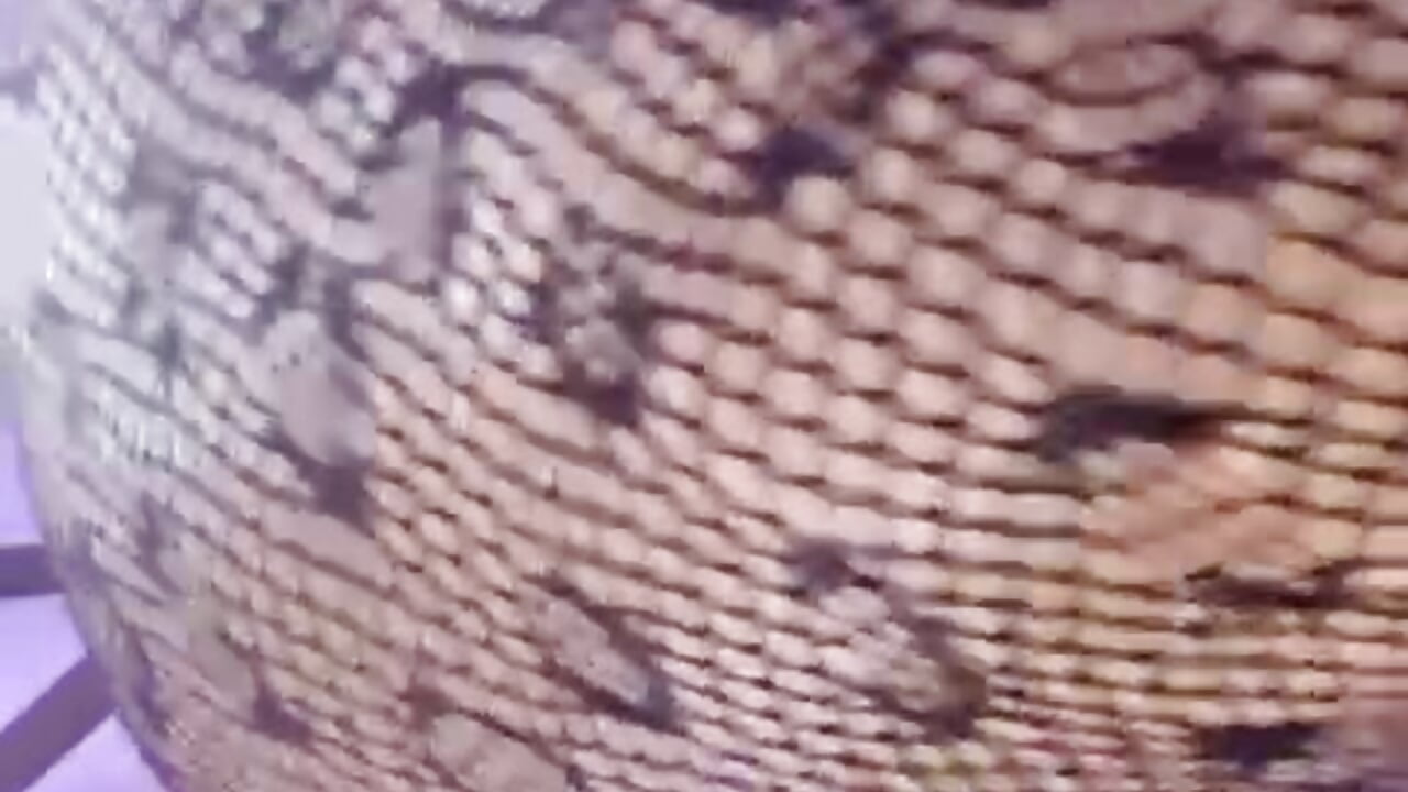 I want you at my feet, but also on top of me 🥴 - video by TanishaWiliam_