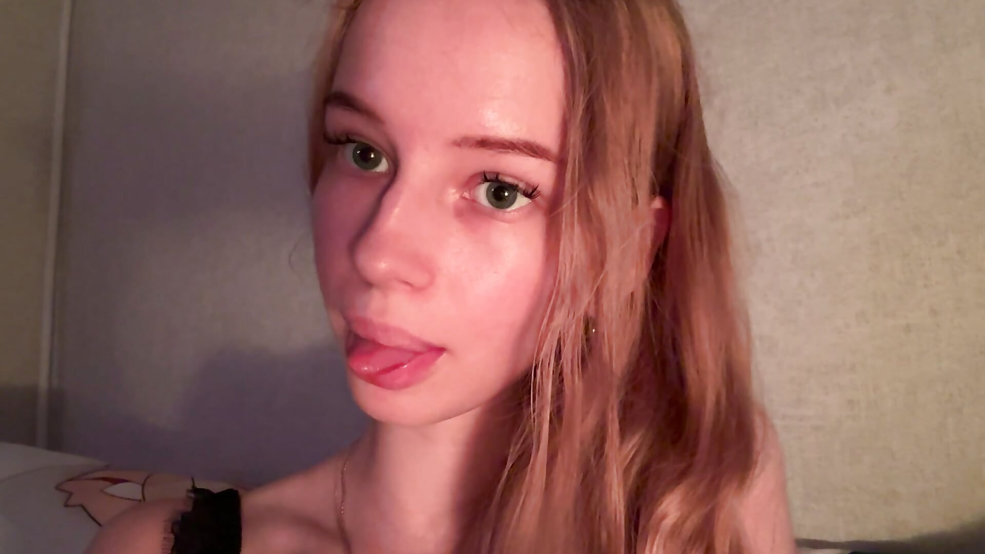 IMG_4409 - video av Dolly__glace cam model