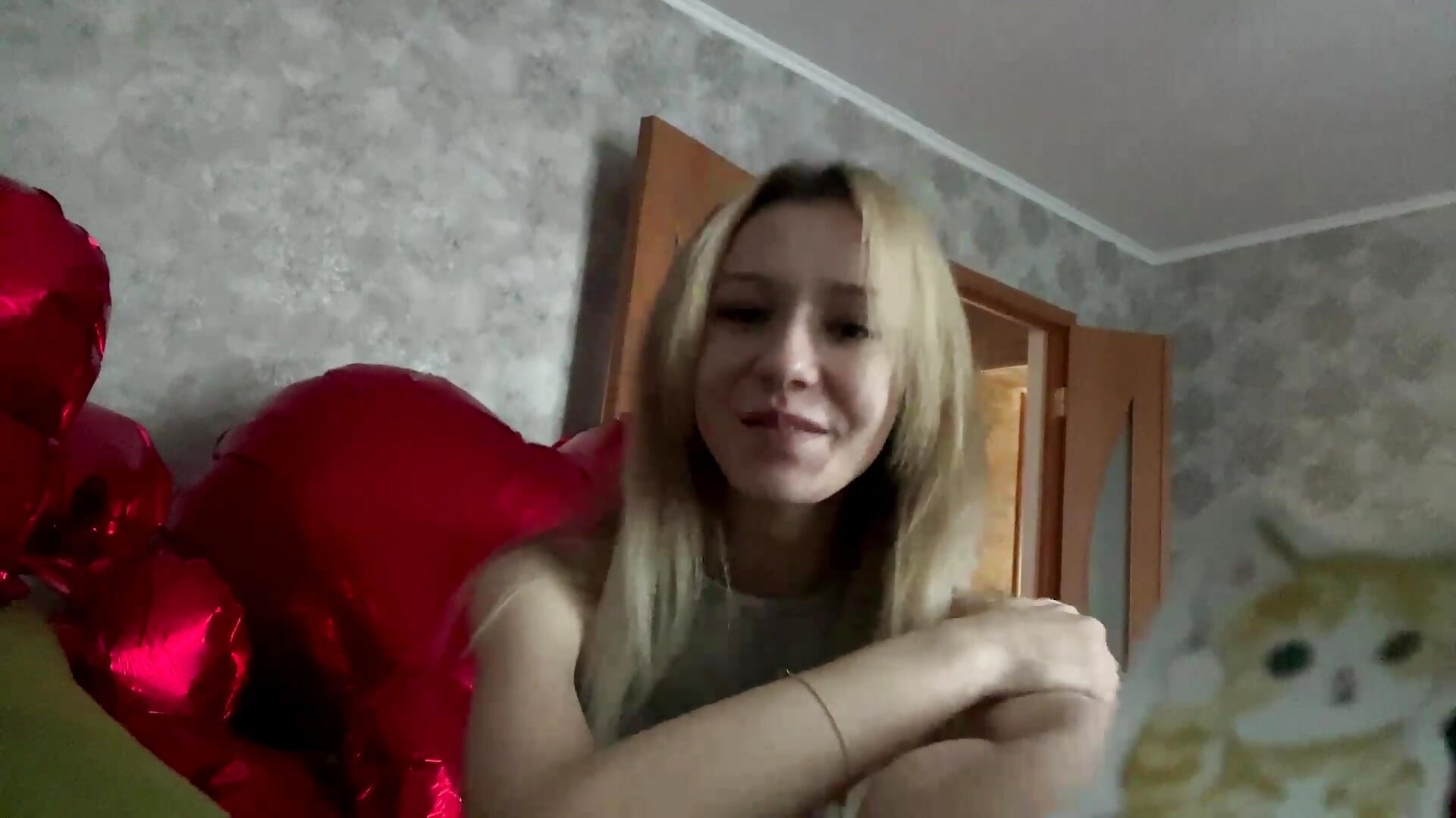 just me being me - video by LeomaCrozat cam model